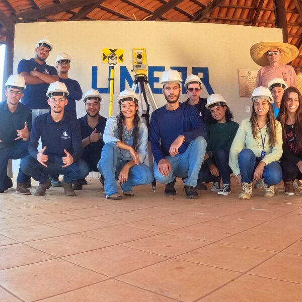 Engenharia Civil em Ação: Alunos do 3º Período&hellip;